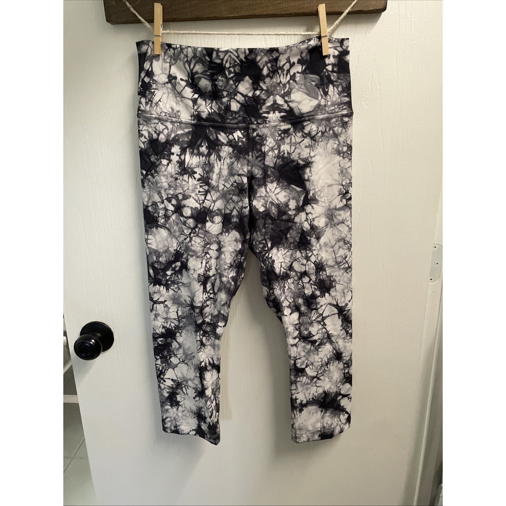 Lululemon‎ Black White Gray Abstract Watercolor Legging 10